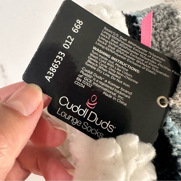 NWT Cuddl Duds Sherpa Lined Lounge Socks Blue Black Stripe Stocking Stuffer XMAS - Picture 5 of 7
